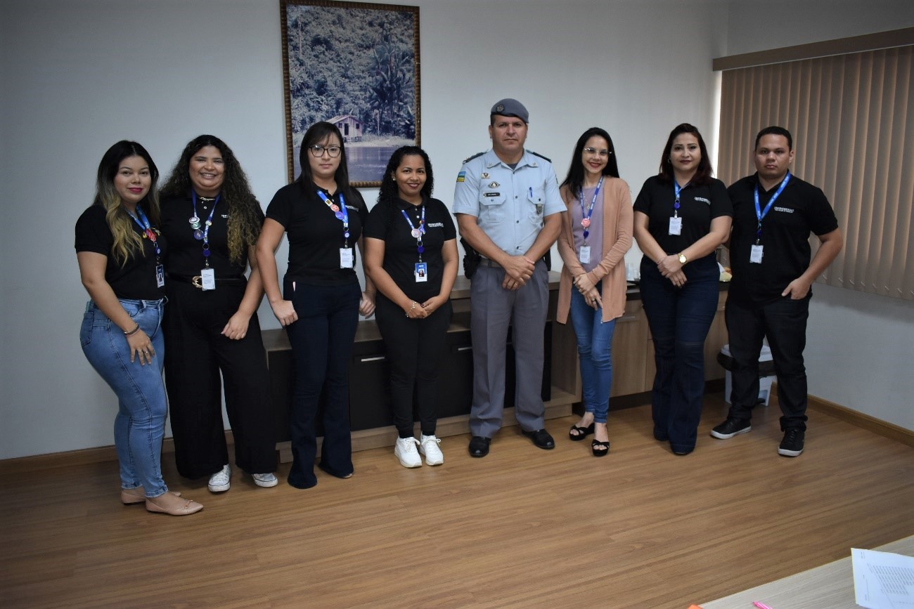 Visita da PM a Escola sesi ap