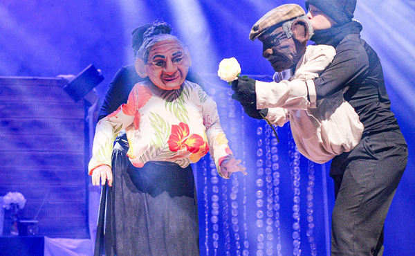 Projeto Em Cartaz leva aproximadamente 3,5 mil pessoas ao Teatro do